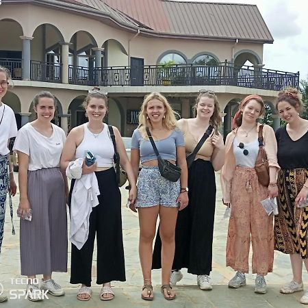 Osaah Bema Lodge Antoa Екстериор снимка