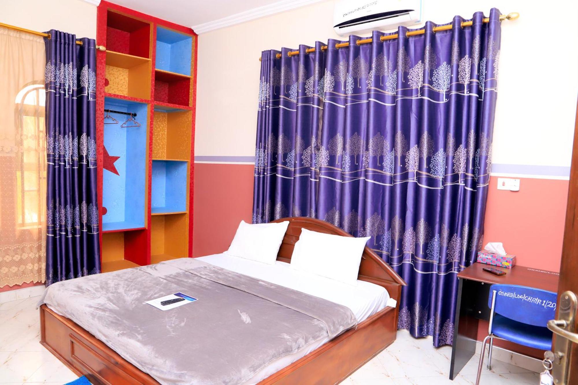 Osaah Bema Lodge Antoa Екстериор снимка
