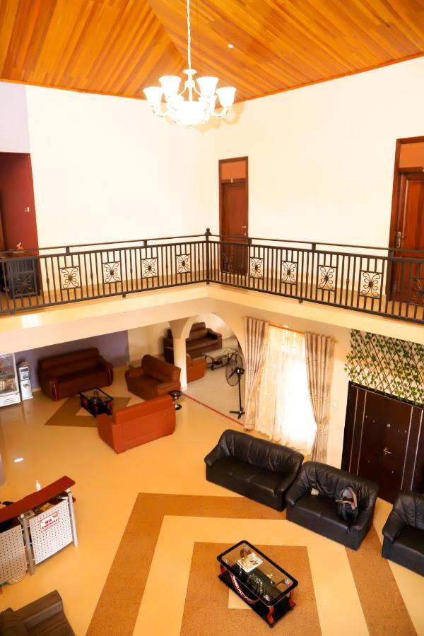 Osaah Bema Lodge Antoa Екстериор снимка